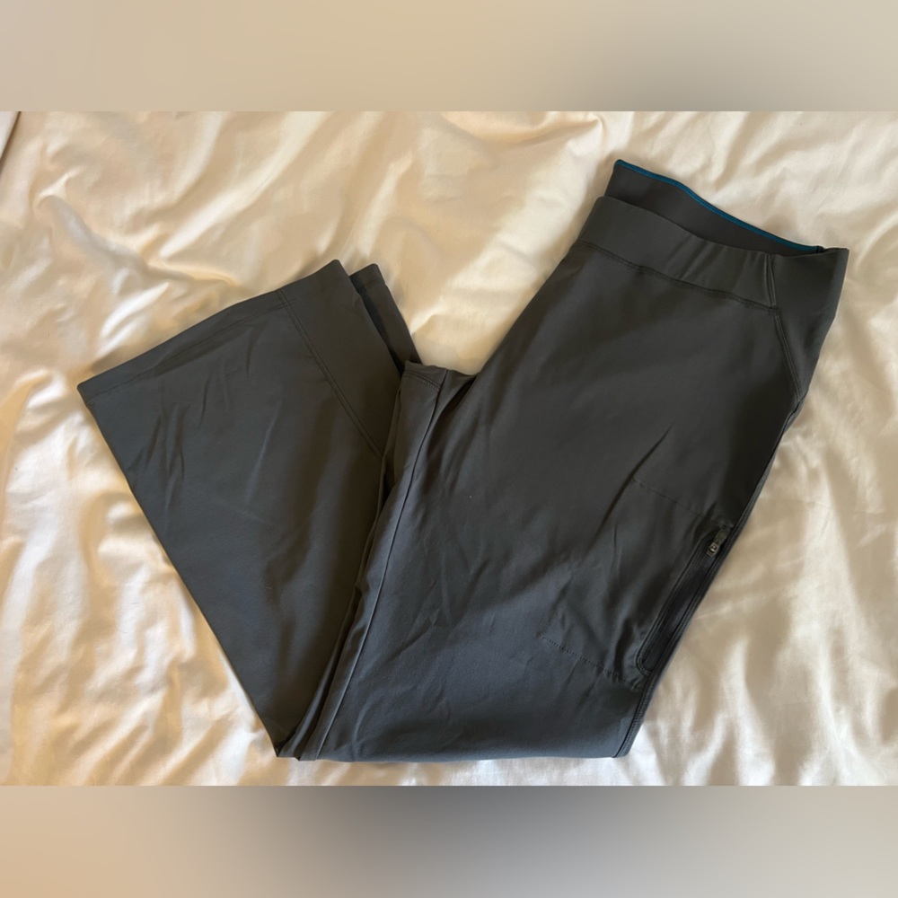 Columbia Omni tech pants